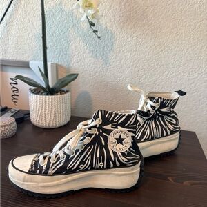 Unisex CONVERSE Chuck Taylor Run Star Hike High Top EGRET/BLACK 9 w or 7.5 m